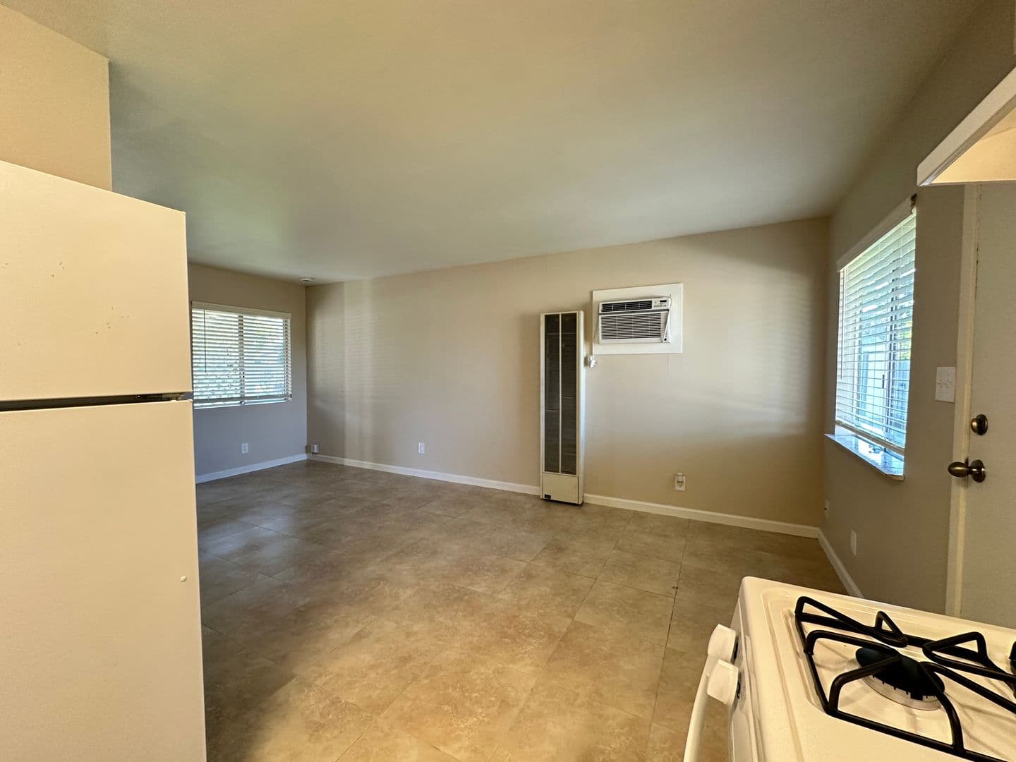 63rd Street at 4460 - 4668 63rd Street 14 of 17