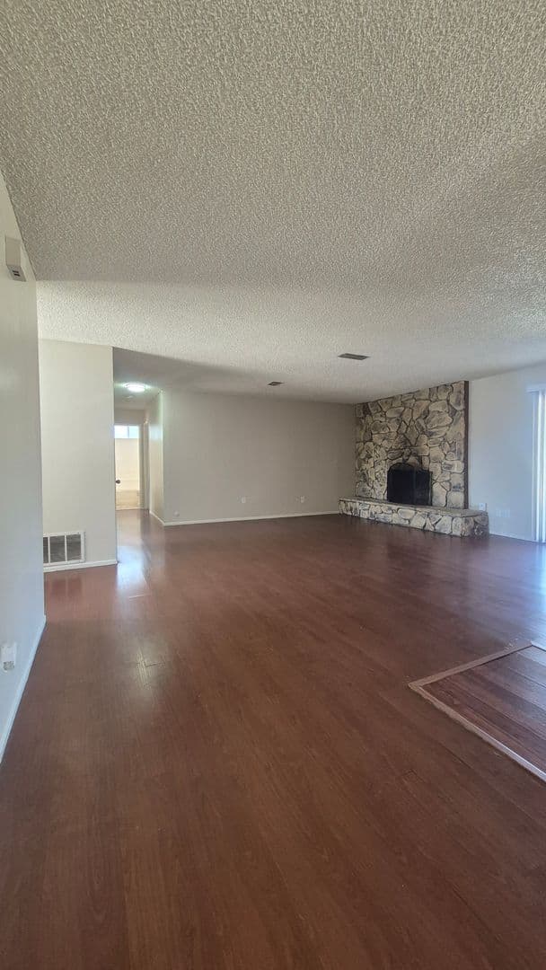 Hayward Drive (7338) 16 of 21