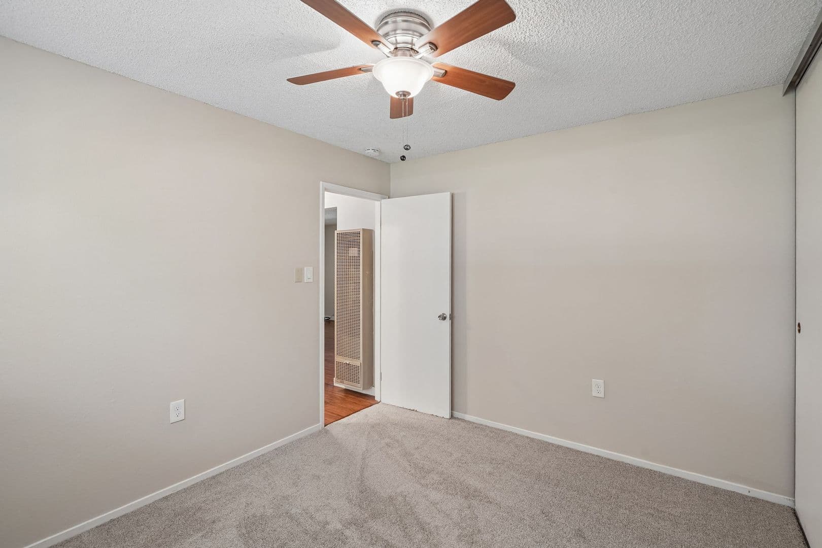 63rd Street at 4460 - 4668 63rd Street 17 of 19
