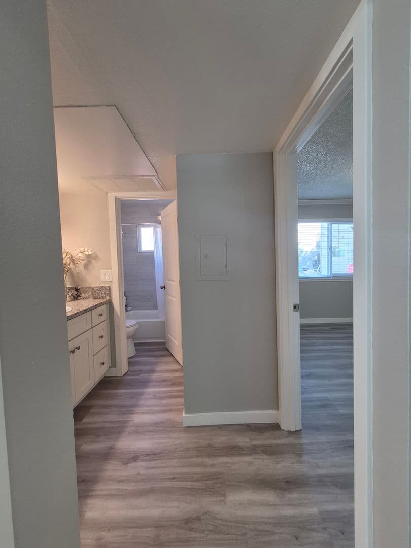 Newly Updated 2BD! Central Air & Heat, Dishwasher, On-Site Parking Space Included, Desirable Midtown Location, Receive $1,200 Off 1st Month's Rent For A Limited Time! Available Now! 20 of 31