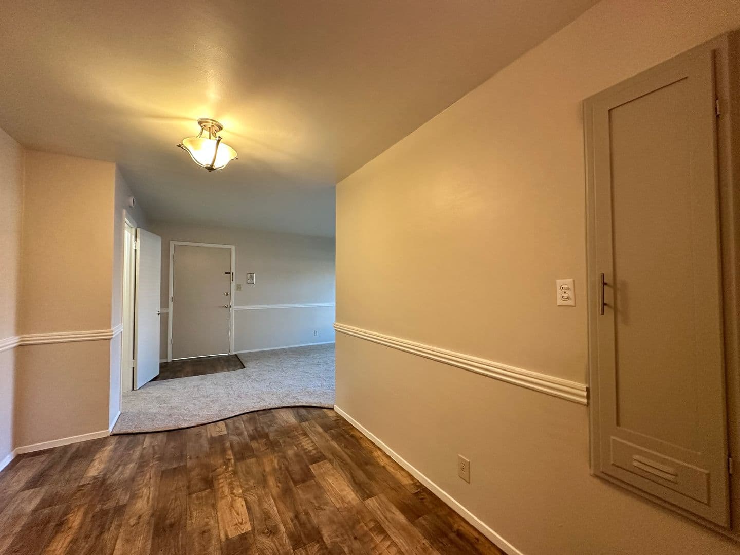Carlson Drive (5488, 5492) 27 of 32