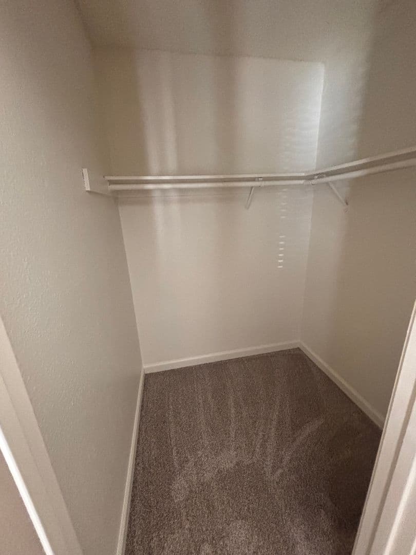 Walnut Avenue (2548) 15 of 15