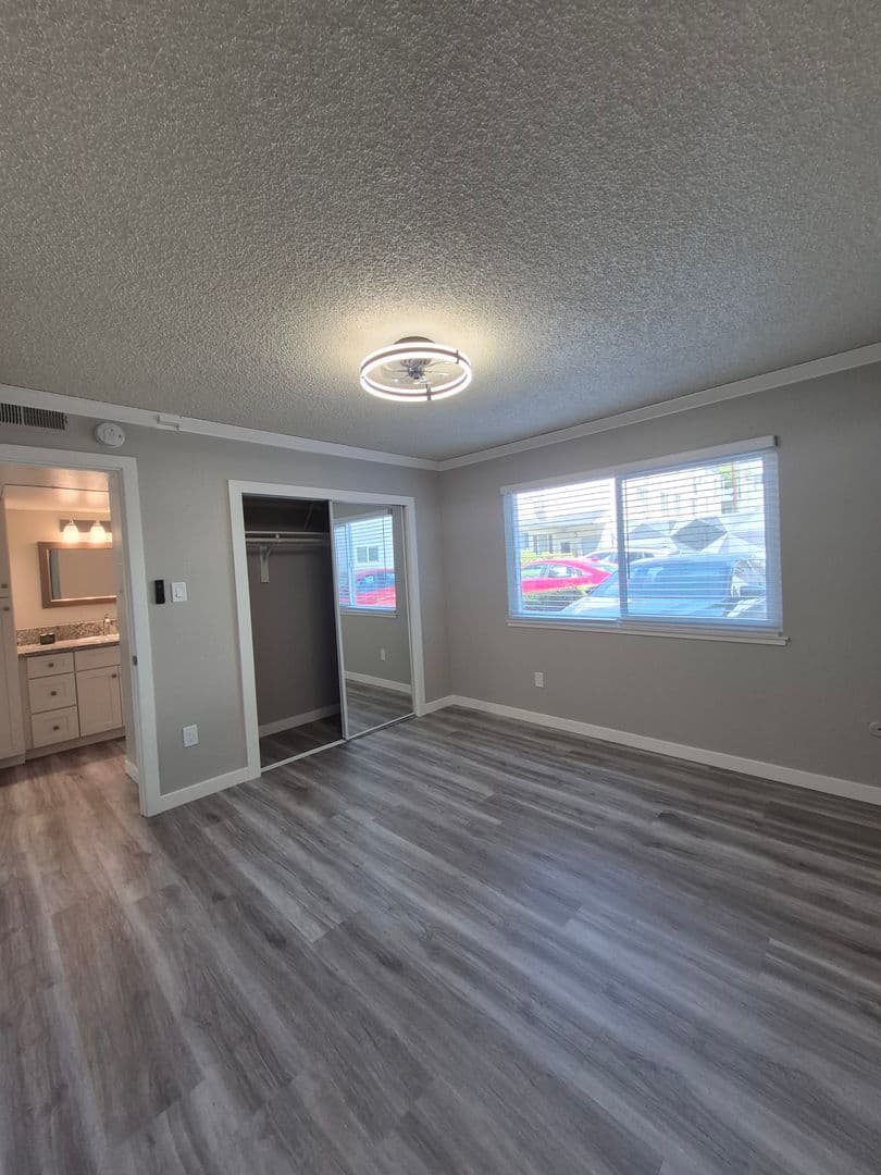 Newly Updated 2BD! Central Air & Heat, Dishwasher, On-Site Parking Space Included, Desirable Midtown Location, Receive $1,200 Off 1st Month's Rent For A Limited Time! Available Now! 26 of 31