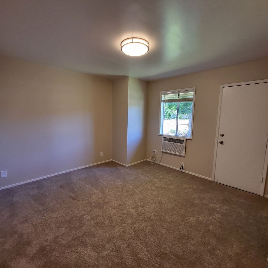63rd Street at 4460 - 4668 63rd Street 10 of 30