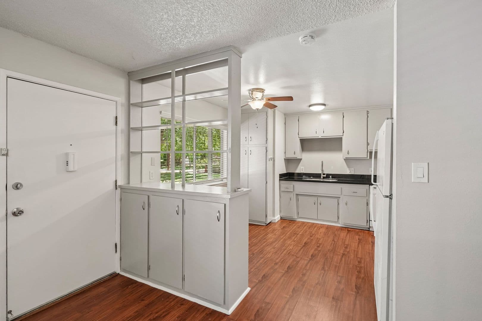 63rd Street at 4460 - 4668 63rd Street 2 of 19