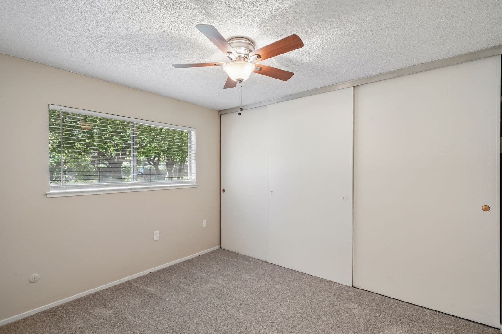 63rd Street at 4460 - 4668 63rd Street 12 of 19