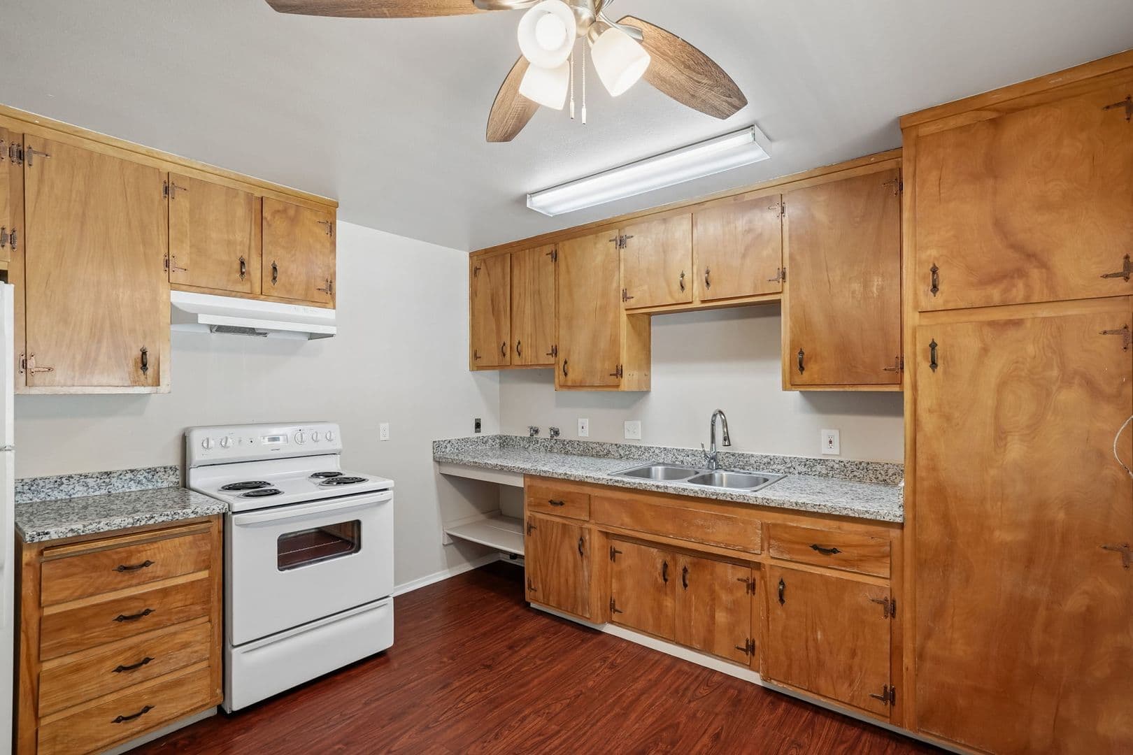 63rd Street at 4460 - 4668 63rd Street 7 of 21