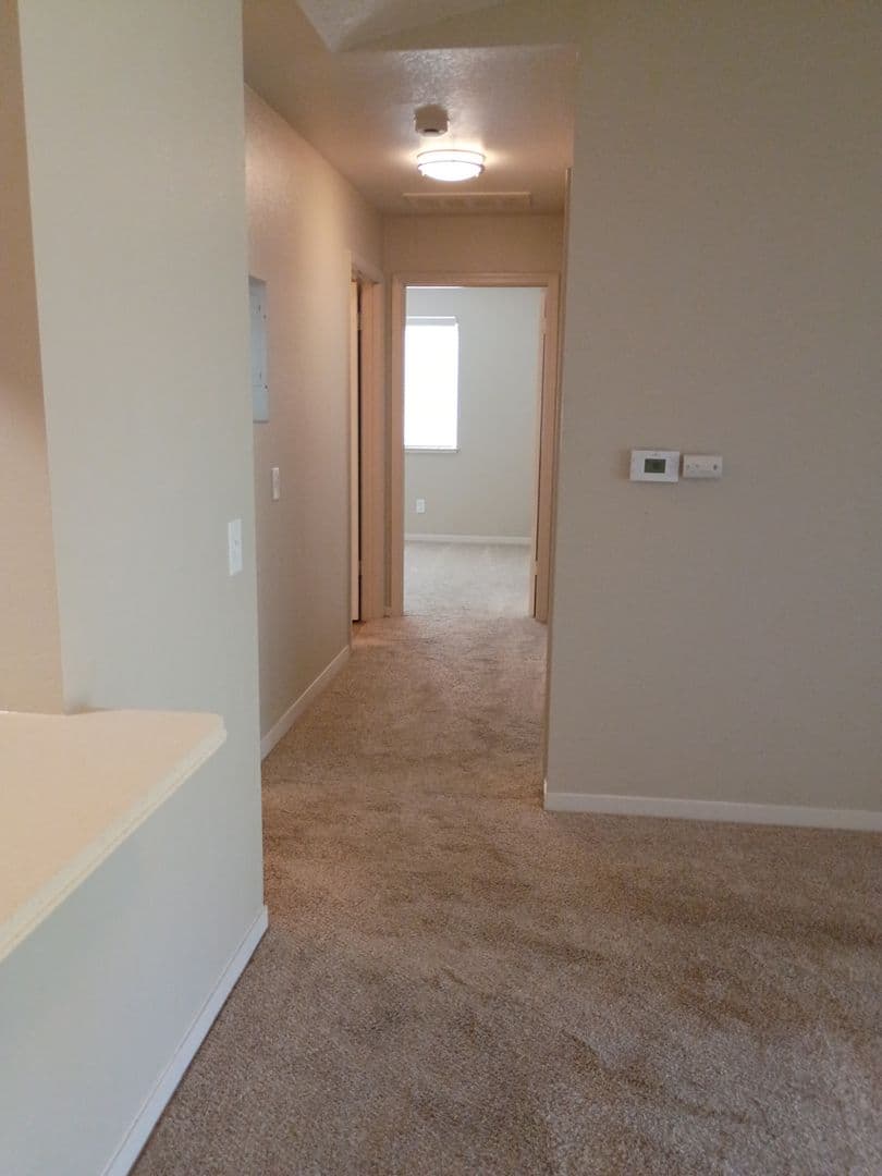 Poplar Avenue (7764) 6 of 12
