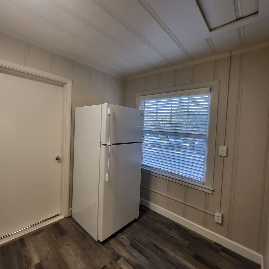 63rd Street at 4460 - 4668 63rd Street 9 of 19