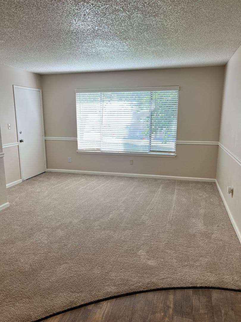Stamas Lane - 4900-4948 Stamas Lane 11 of 16
