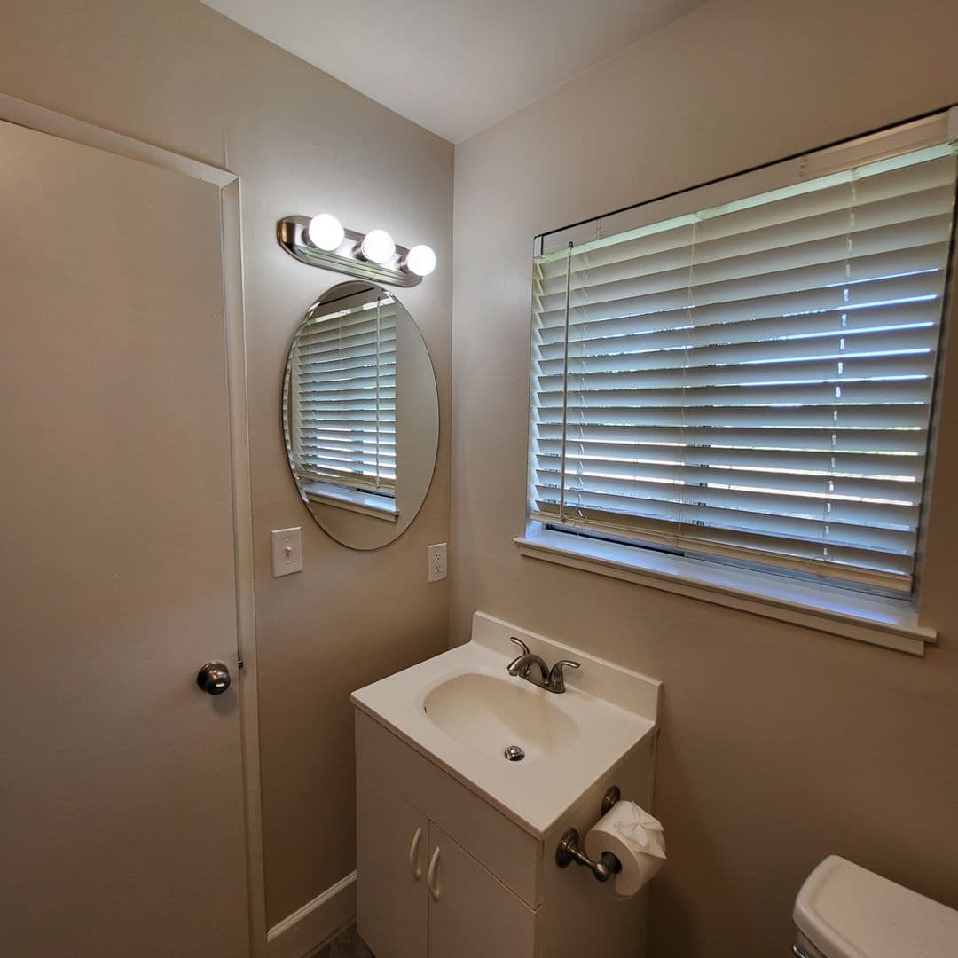 63rd Street at 4460 - 4668 63rd Street 13 of 30
