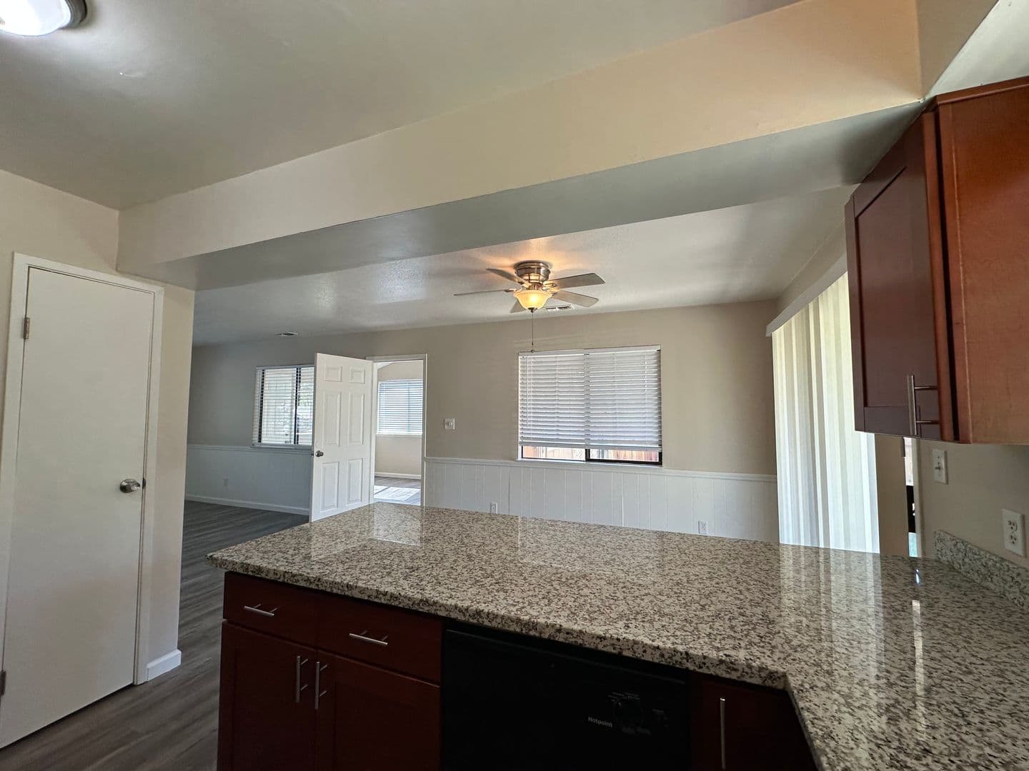 63rd Street at 4460 - 4668 63rd Street 2 of 33