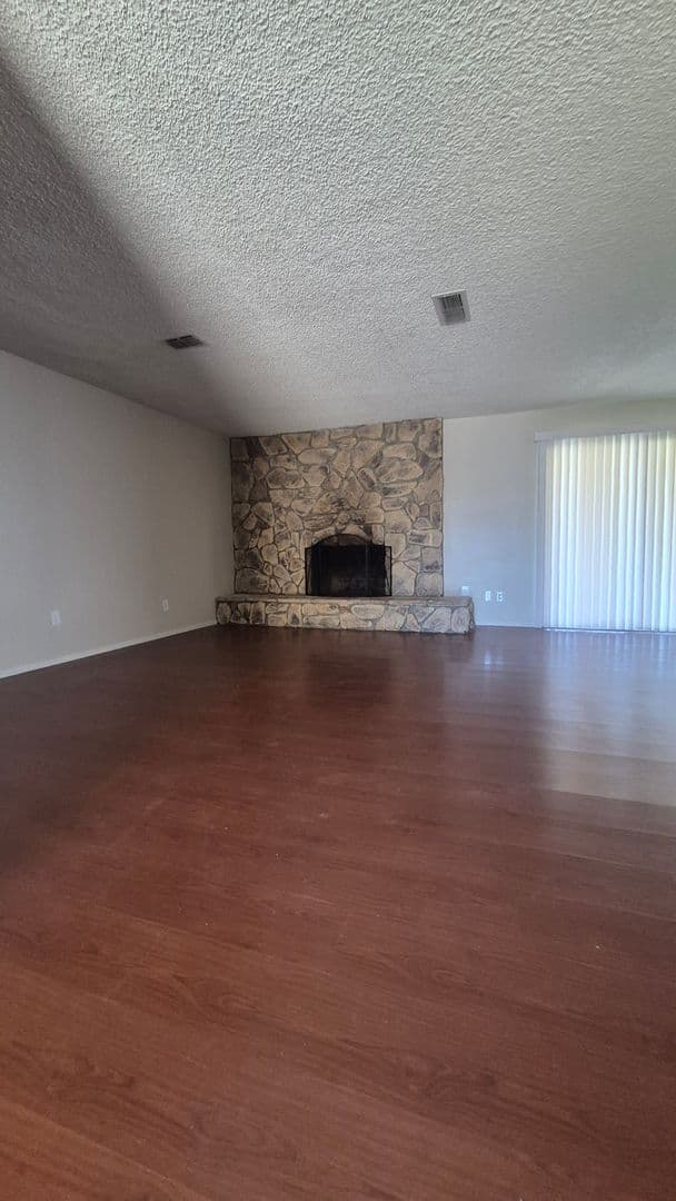 Hayward Drive (7338) 7 of 21