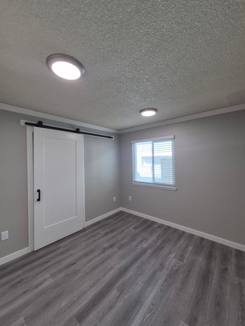 Newly Updated 2BD! Central Air & Heat, Dishwasher, On-Site Parking Space Included, Desirable Midtown Location, Receive $1,200 Off 1st Month's Rent For A Limited Time! Available Now! 23 of 31