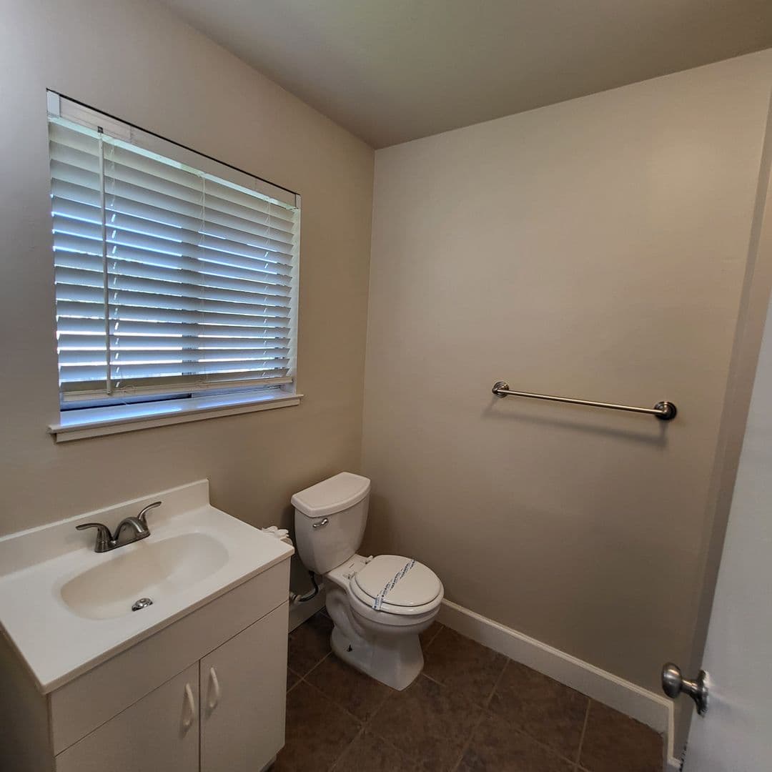 63rd Street at 4460 - 4668 63rd Street 12 of 30