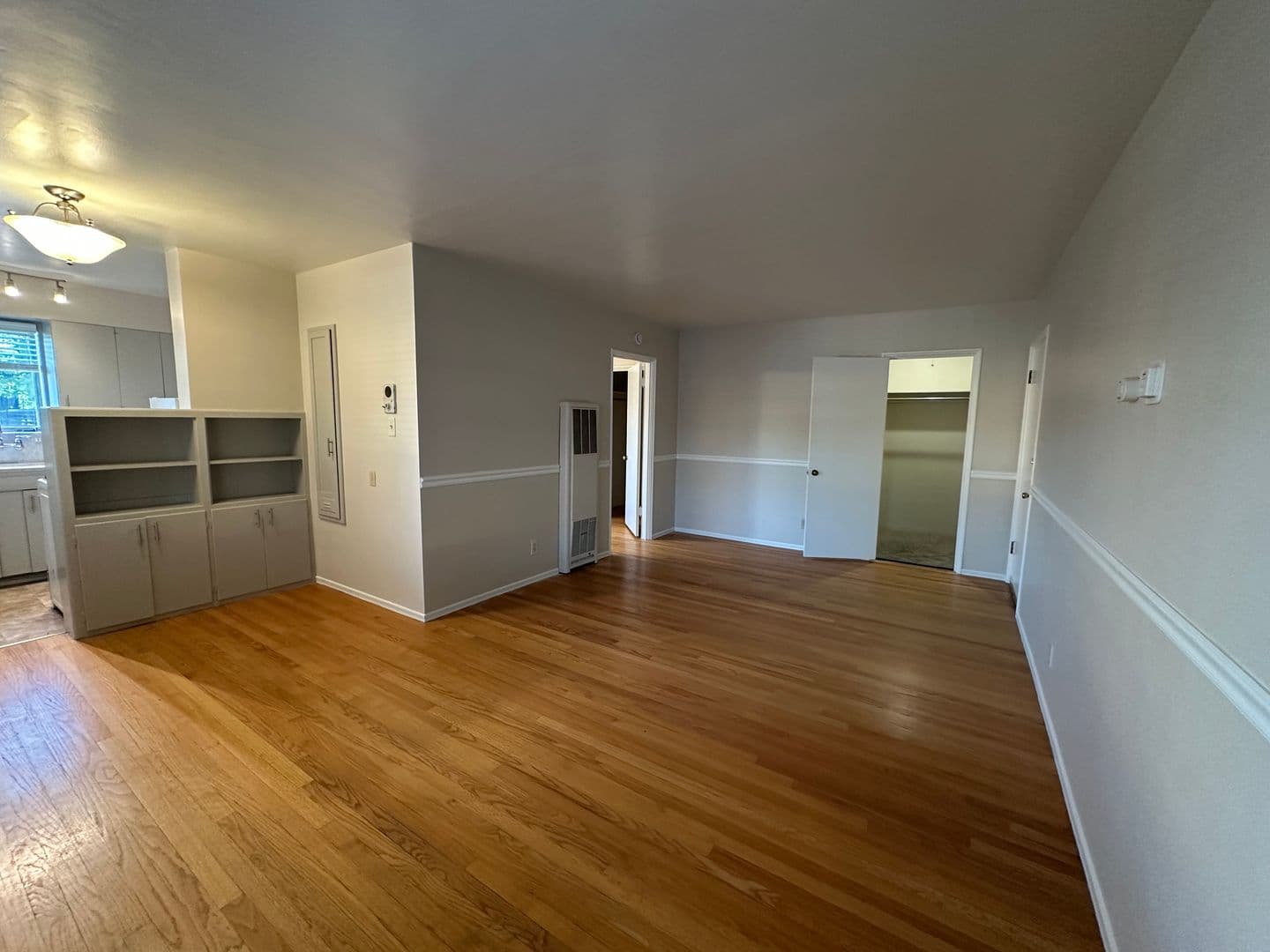 Carlson Drive (5488, 5492) 7 of 27