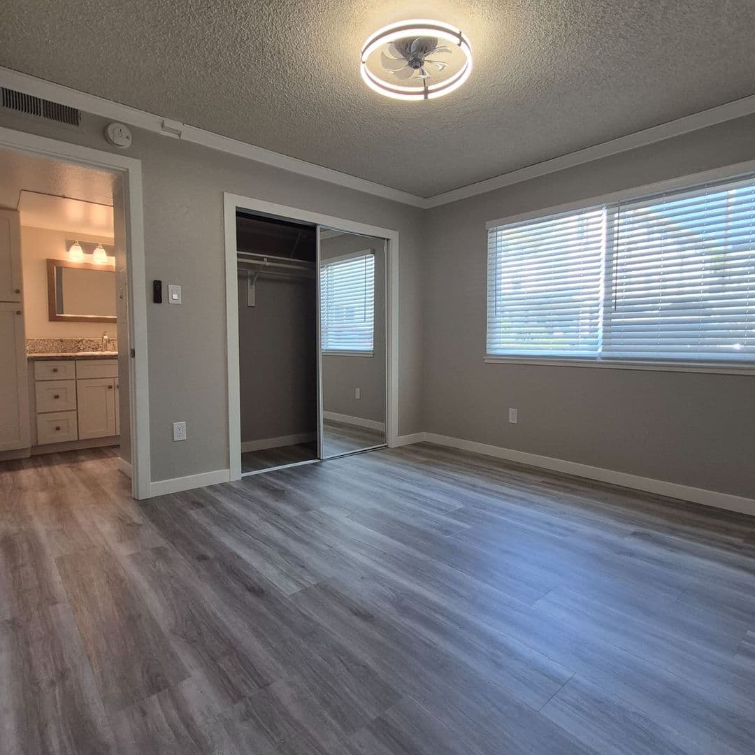 Newly Updated 2BD! Central Air & Heat, Dishwasher, On-Site Parking Space Included, Desirable Midtown Location, Receive $1,200 Off 1st Month's Rent For A Limited Time! Available Now! 14 of 31