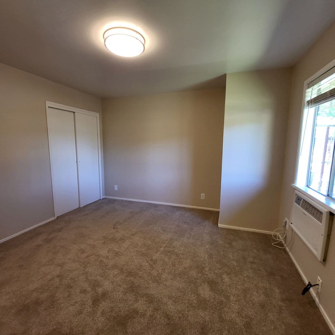 63rd Street at 4460 - 4668 63rd Street 14 of 30