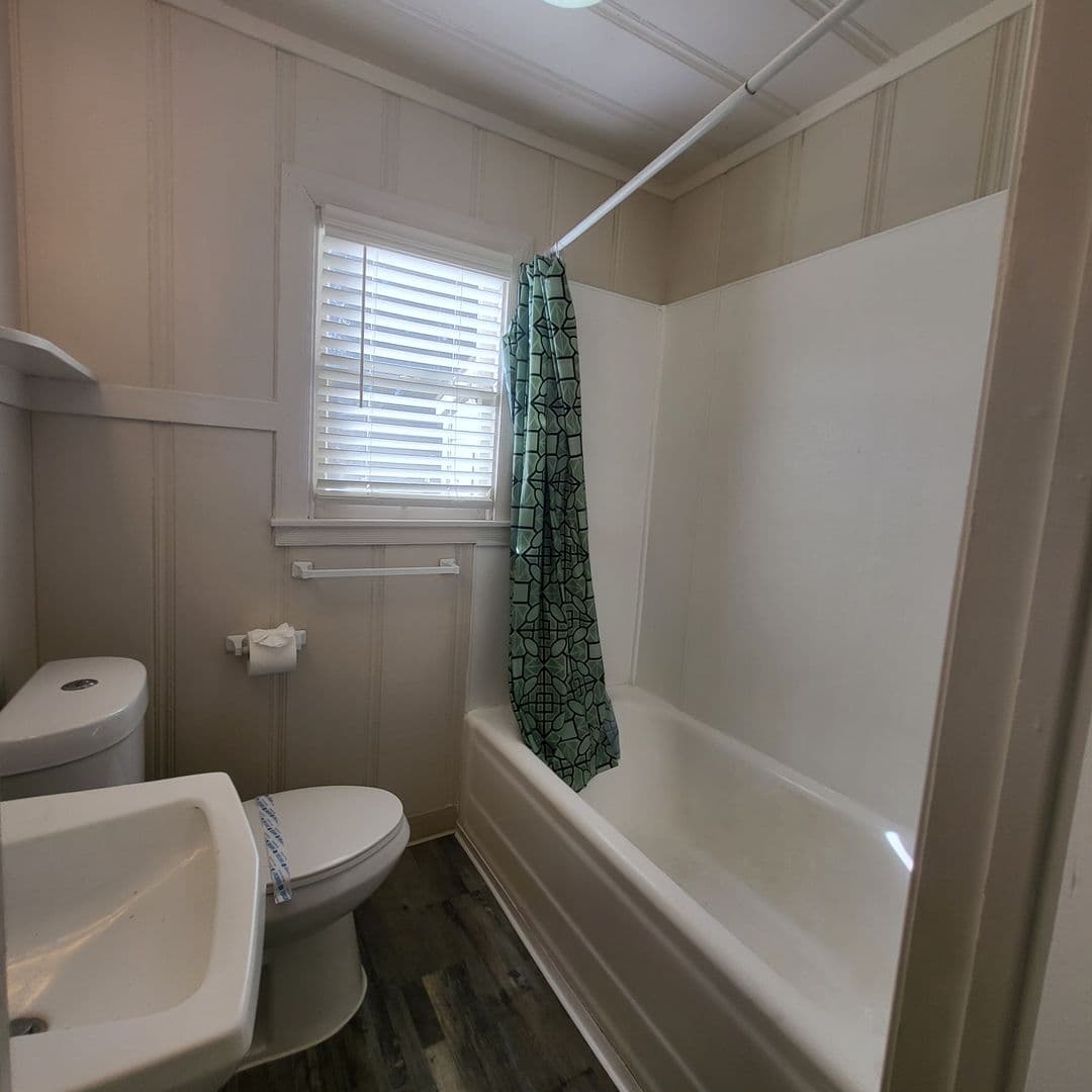 63rd Street at 4460 - 4668 63rd Street 18 of 19