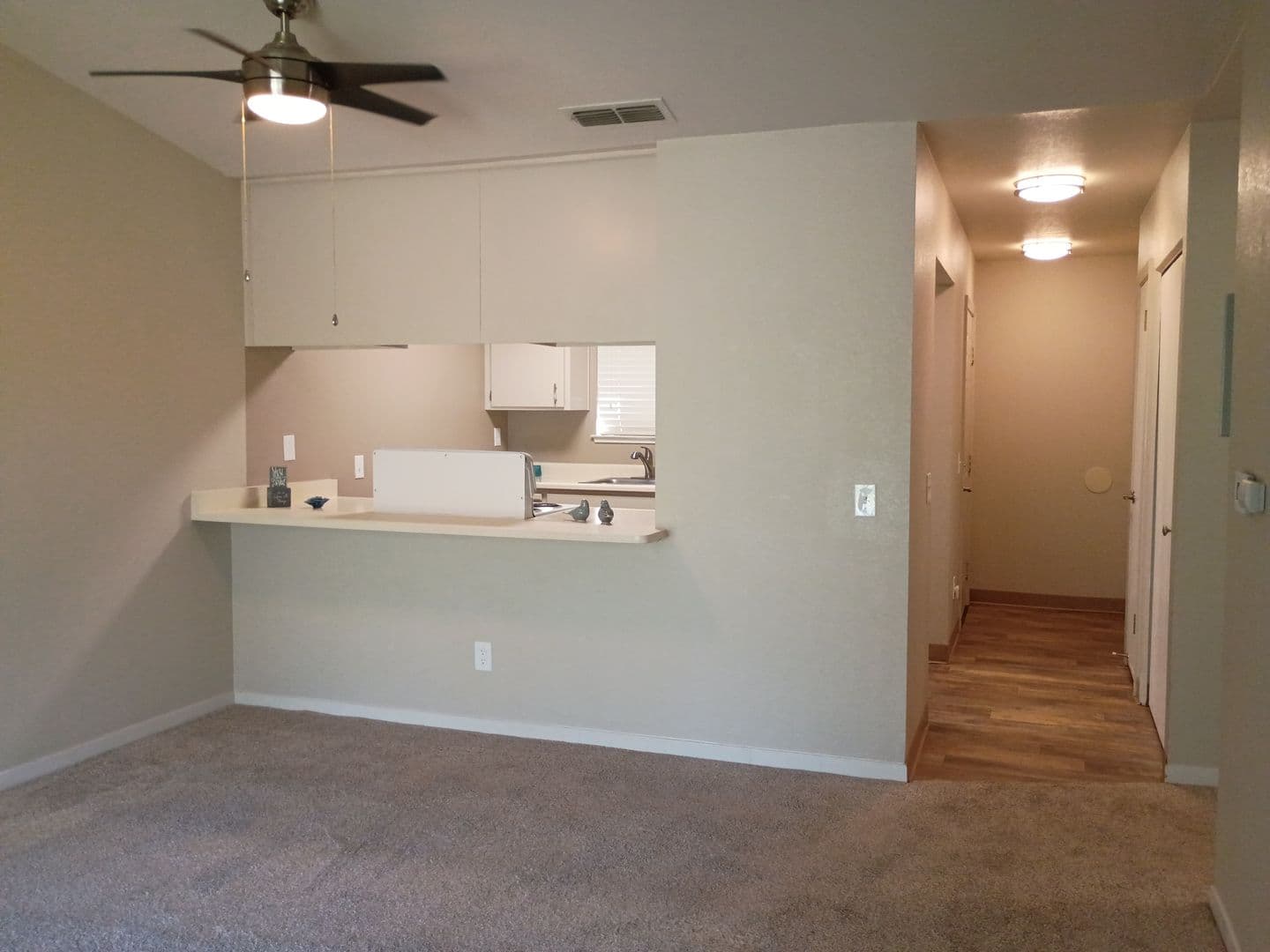 Poplar Avenue (7764) 3 of 12