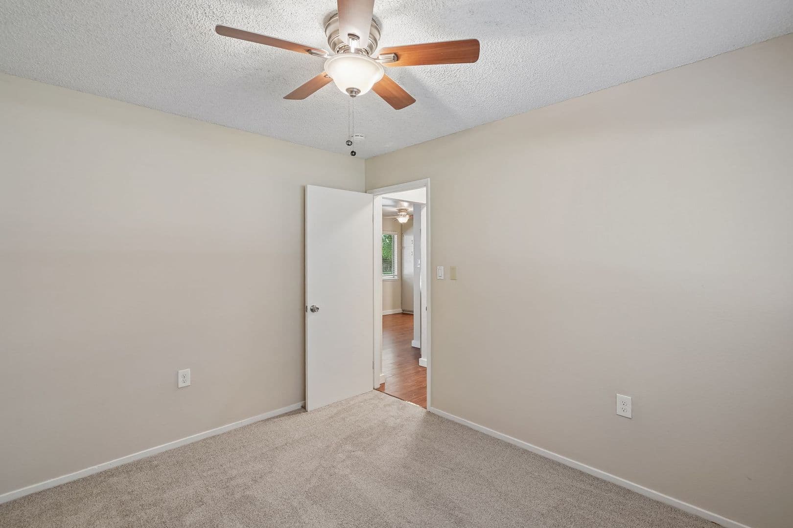 63rd Street at 4460 - 4668 63rd Street 13 of 19