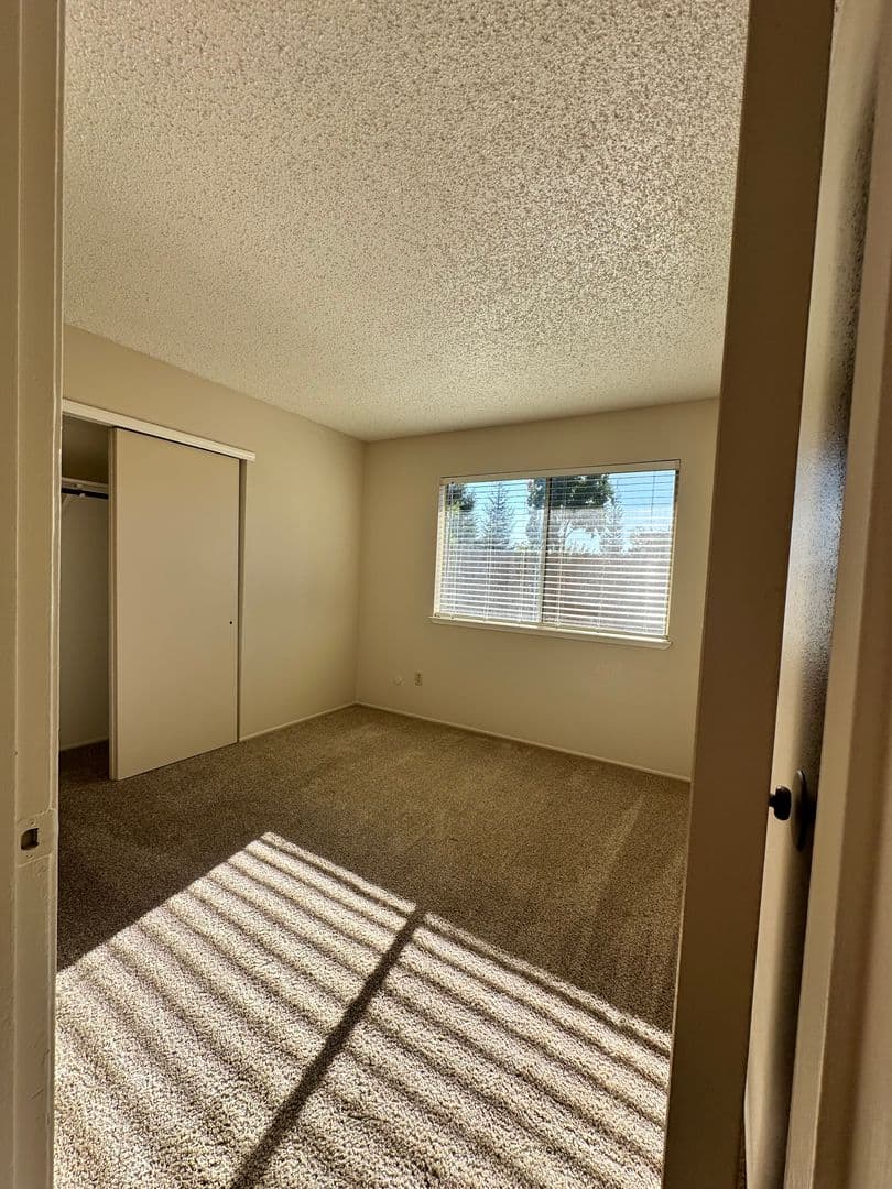Stamas Lane - 4900-4948 Stamas Lane 22 of 25