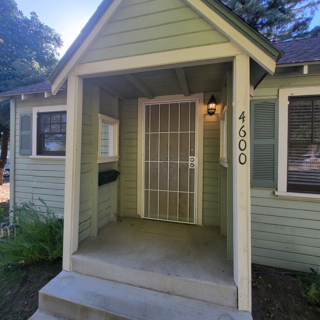 63rd Street at 4460 - 4668 63rd Street 3 of 19