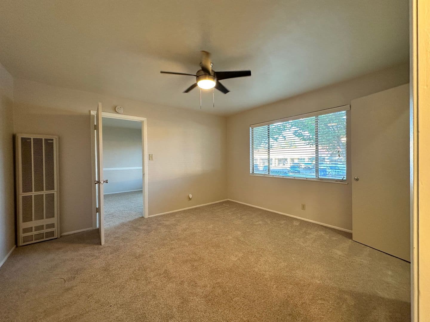 Carlson Drive (5488, 5492) 21 of 32