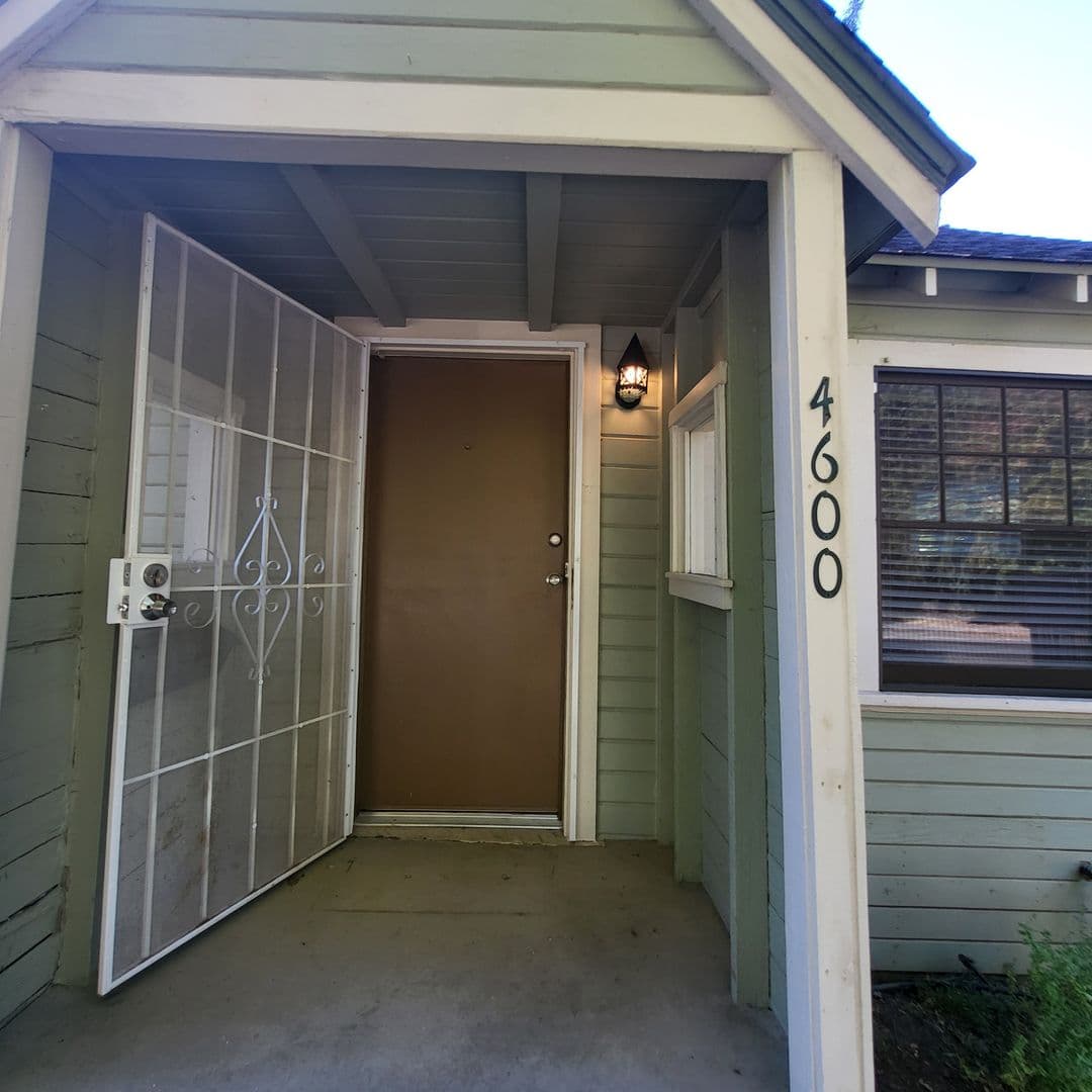 63rd Street at 4460 - 4668 63rd Street 4 of 19