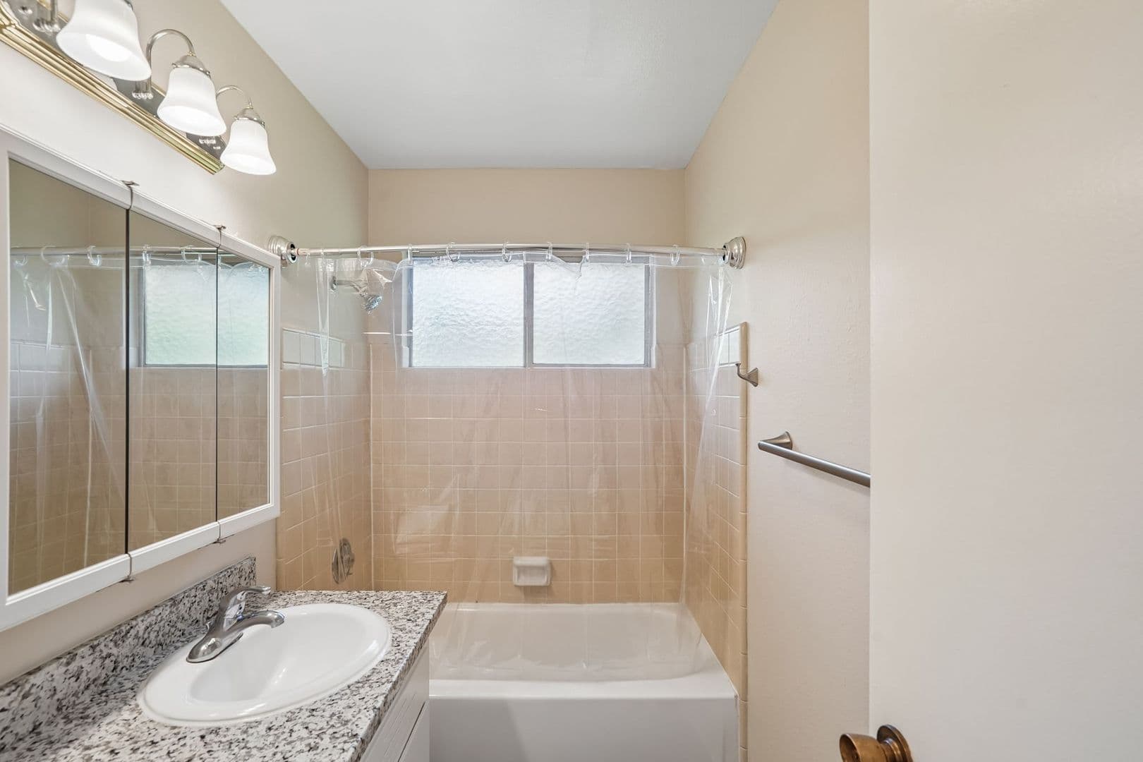 63rd Street at 4460 - 4668 63rd Street 13 of 21