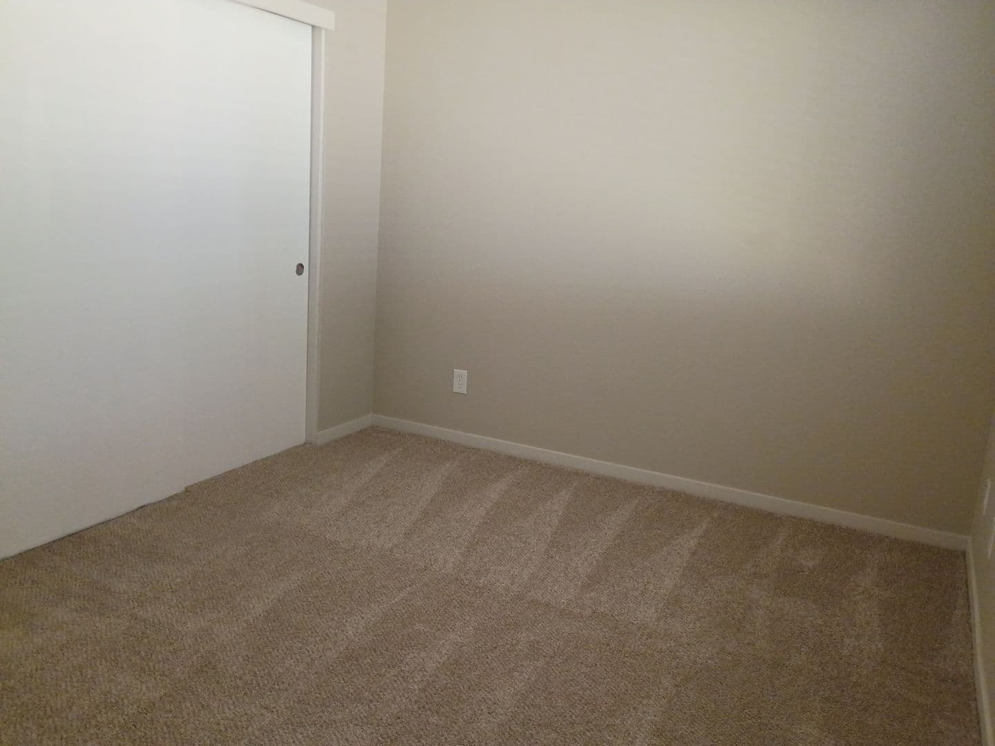 Poplar Avenue (7764) 8 of 12