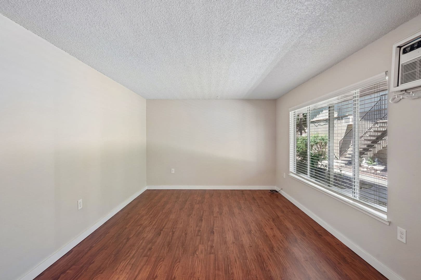 63rd Street at 4460 - 4668 63rd Street 4 of 19