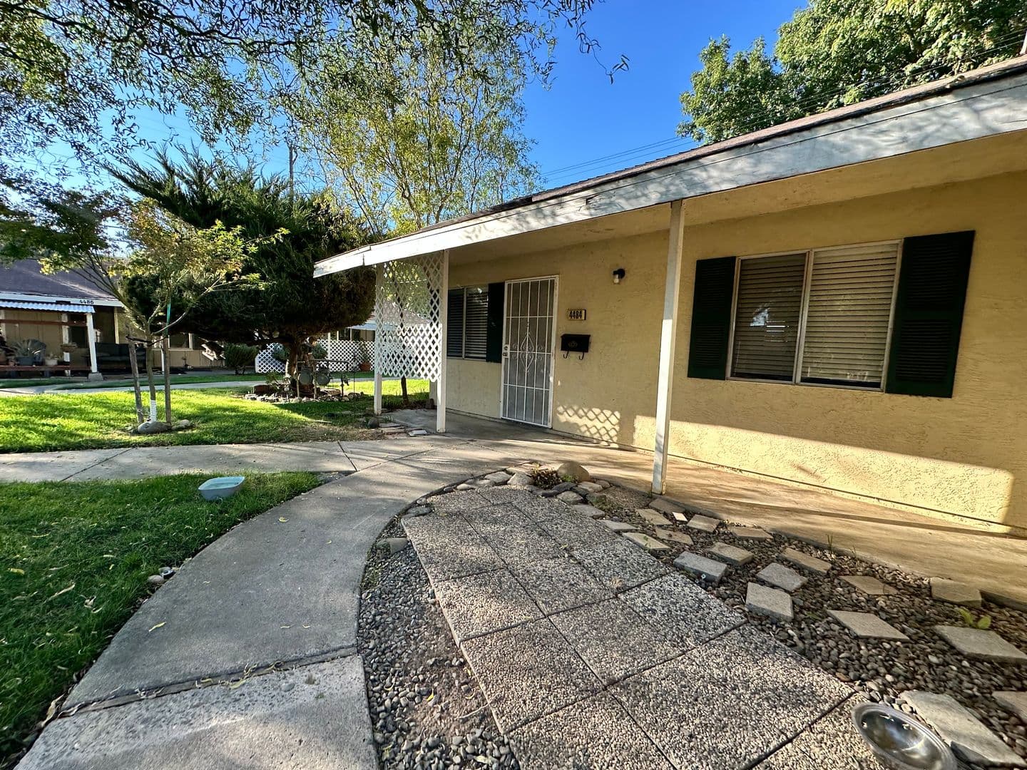63rd Street at 4460 - 4668 63rd Street 12 of 17