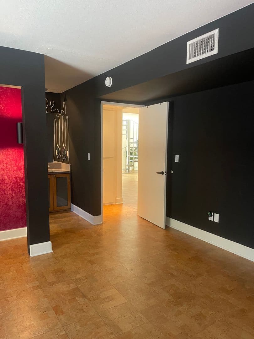 1940 Highland Ave 30 of 57