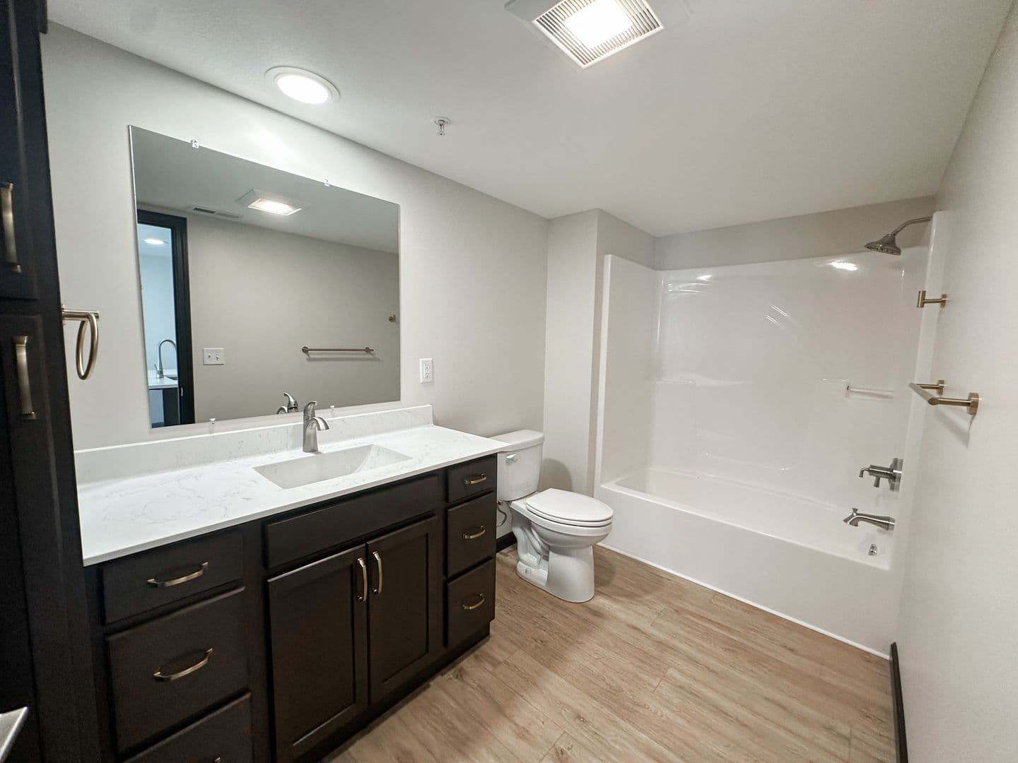 Fairway Place Apartments 7 of 12