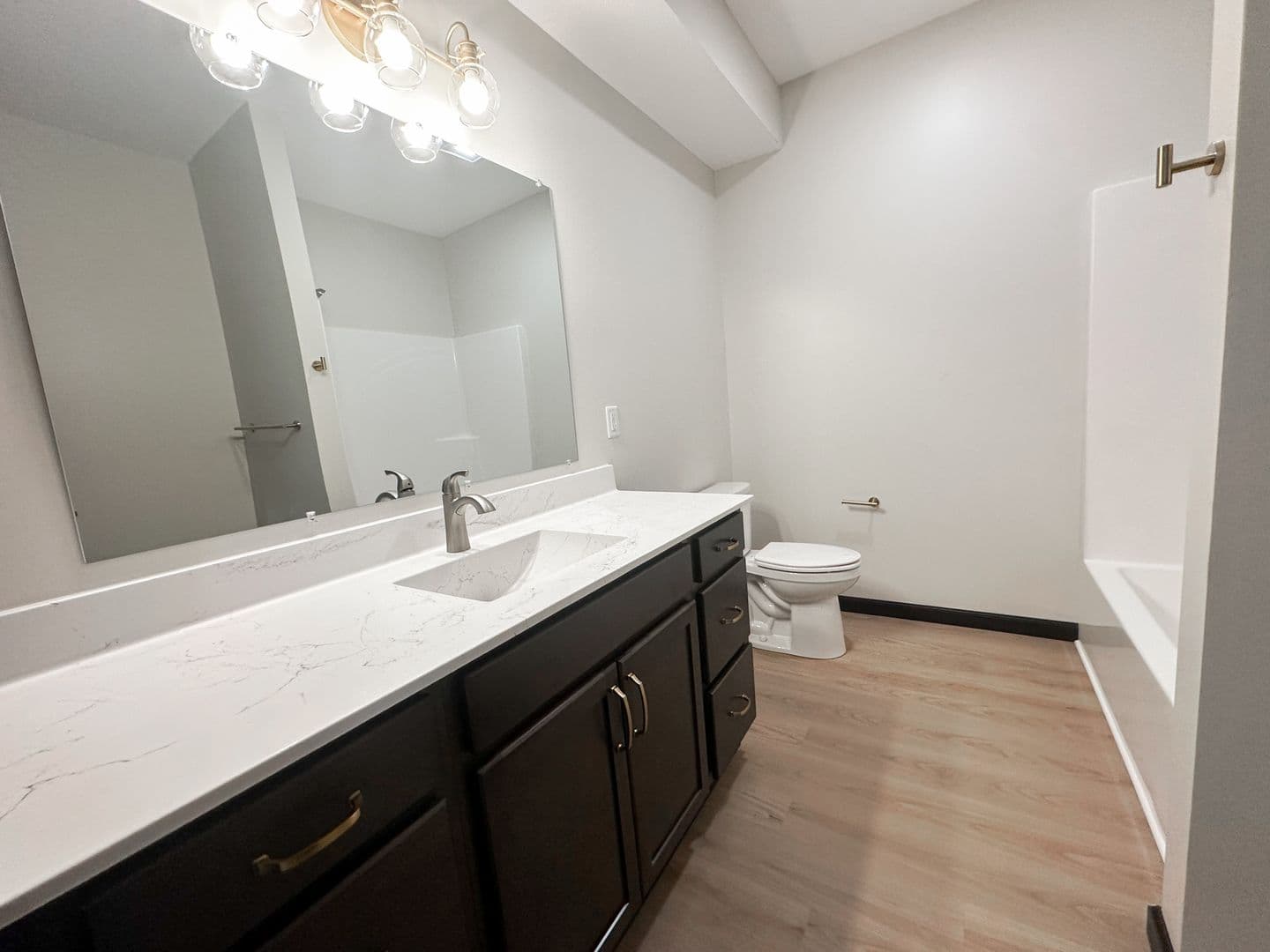 Fairway Place Apartments 12 of 18