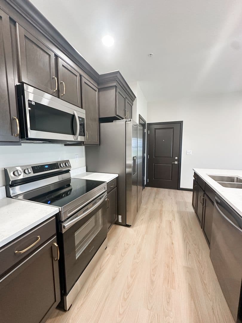 Fairway Place Apartments 5 of 18