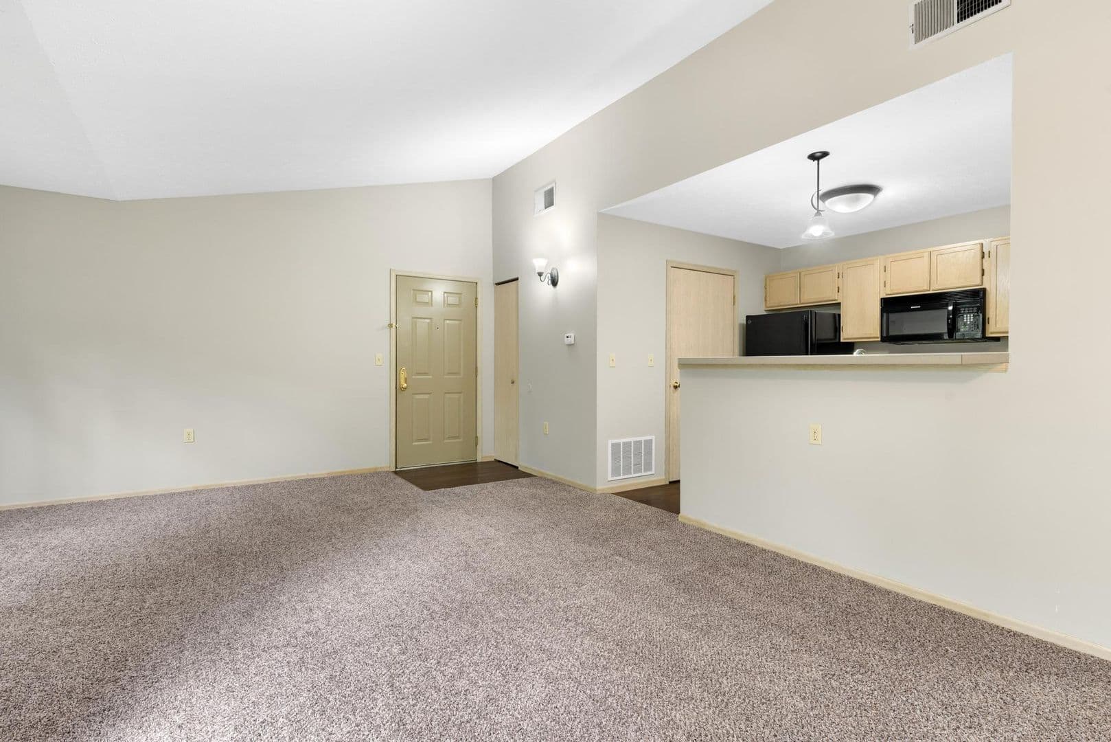 Columbia Woods Apartments 6 of 8