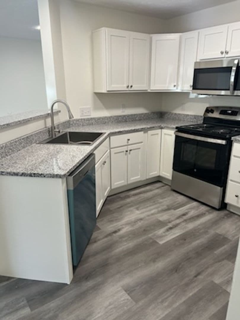 Columbia Woods Apartments 4 of 19