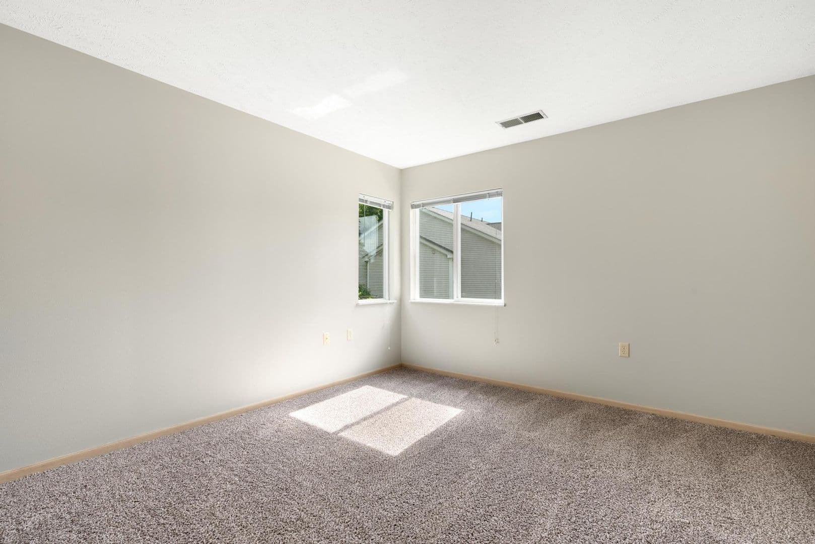 Columbia Woods Apartments 14 of 36