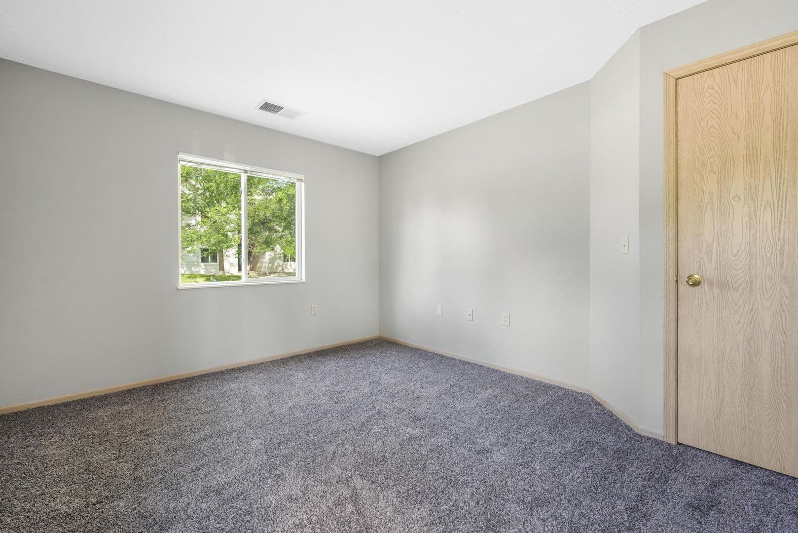 Columbia Woods Apartments 27 of 49