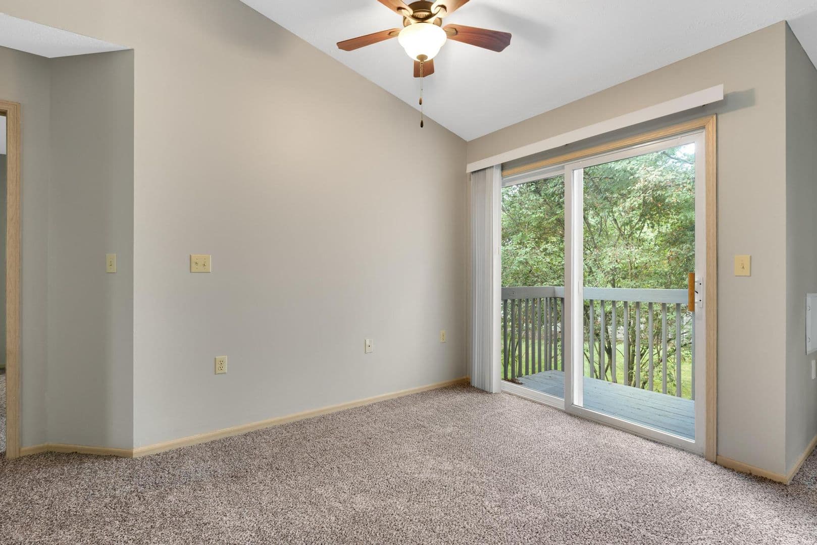 Columbia Woods Apartments 26 of 41