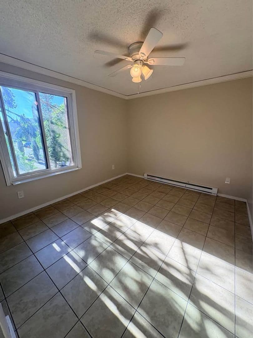 1318 W Mallon 4 of 4