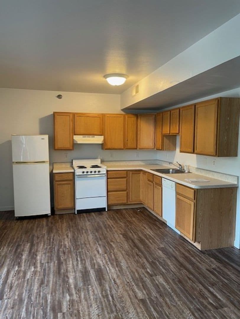 Marycrest Senior Apartments Lawlor Rohlman Halls 1 of 6