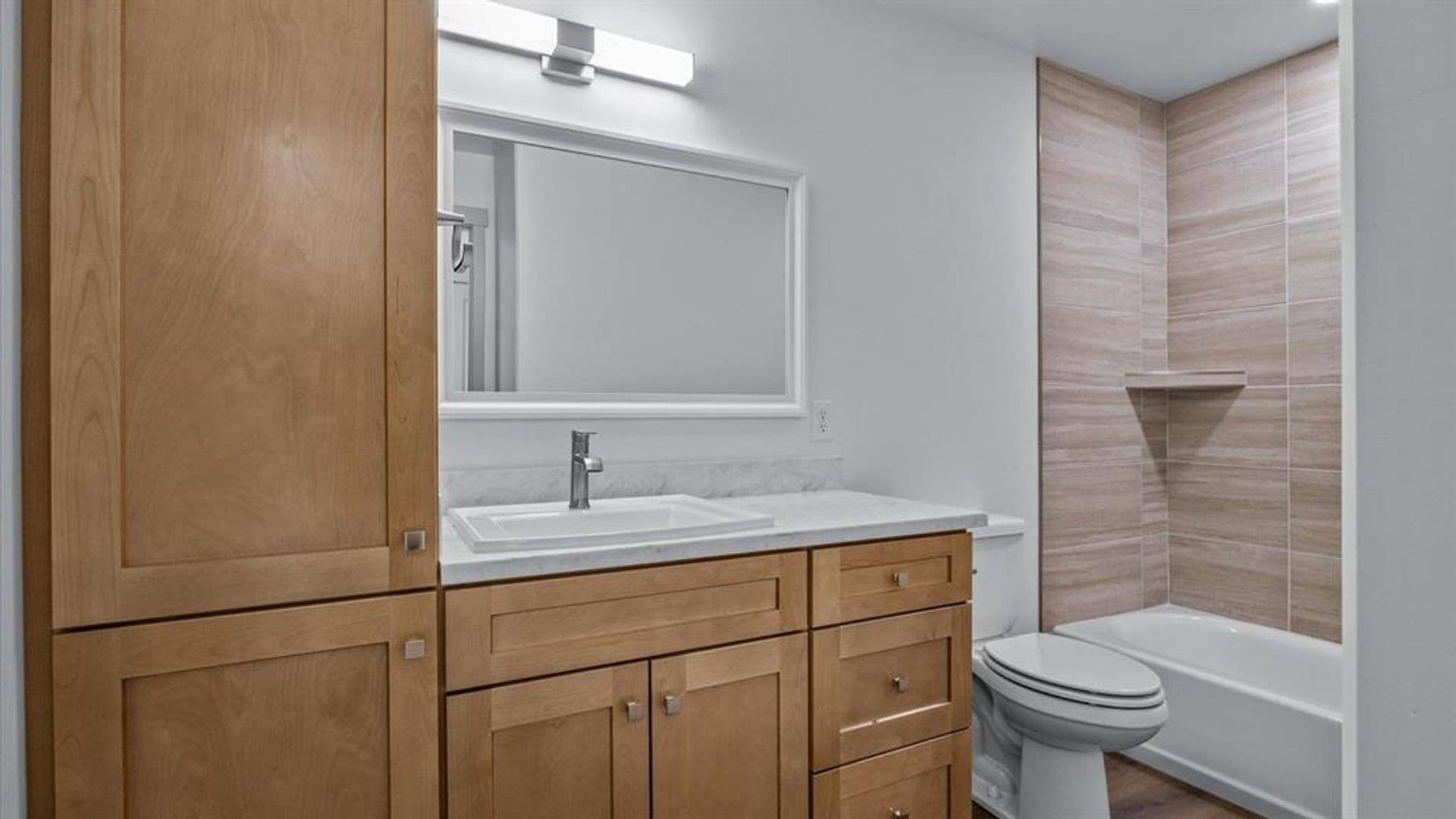 2772 Caspian Way 8 of 27