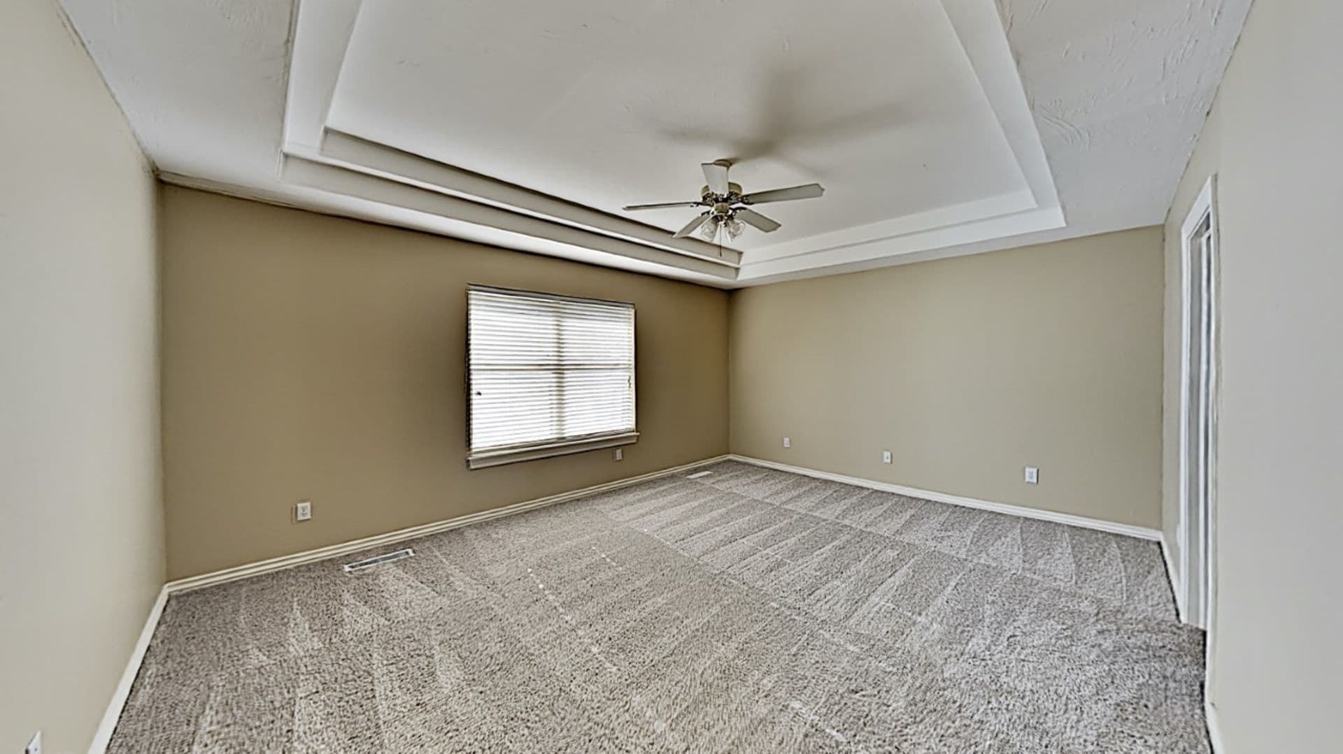 6808SANDLEWOODD 14 of 27