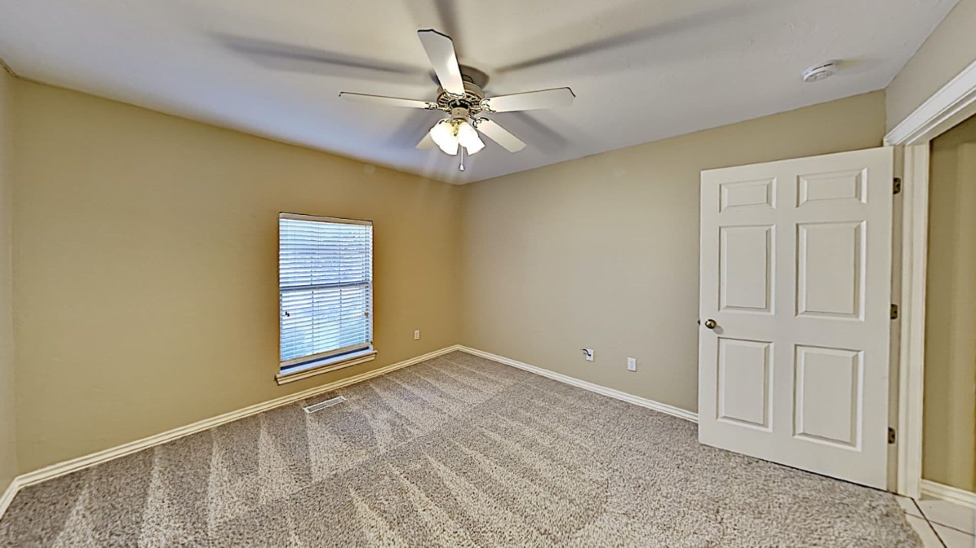 6808SANDLEWOODD 20 of 27
