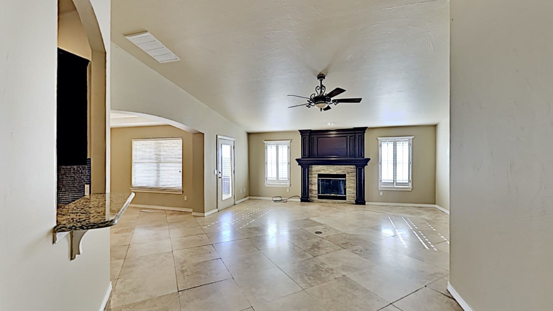 6808SANDLEWOODD 5 of 27
