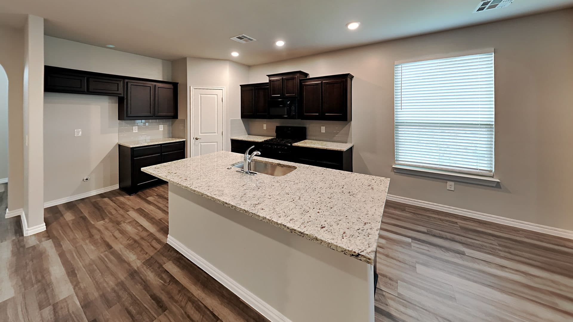 12516NW139THT 4 of 15