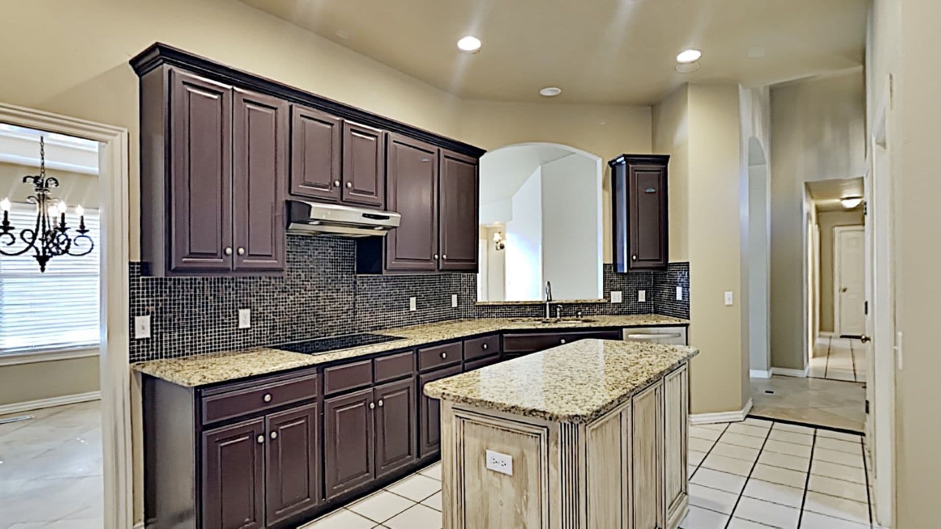 6808SANDLEWOODD 9 of 27